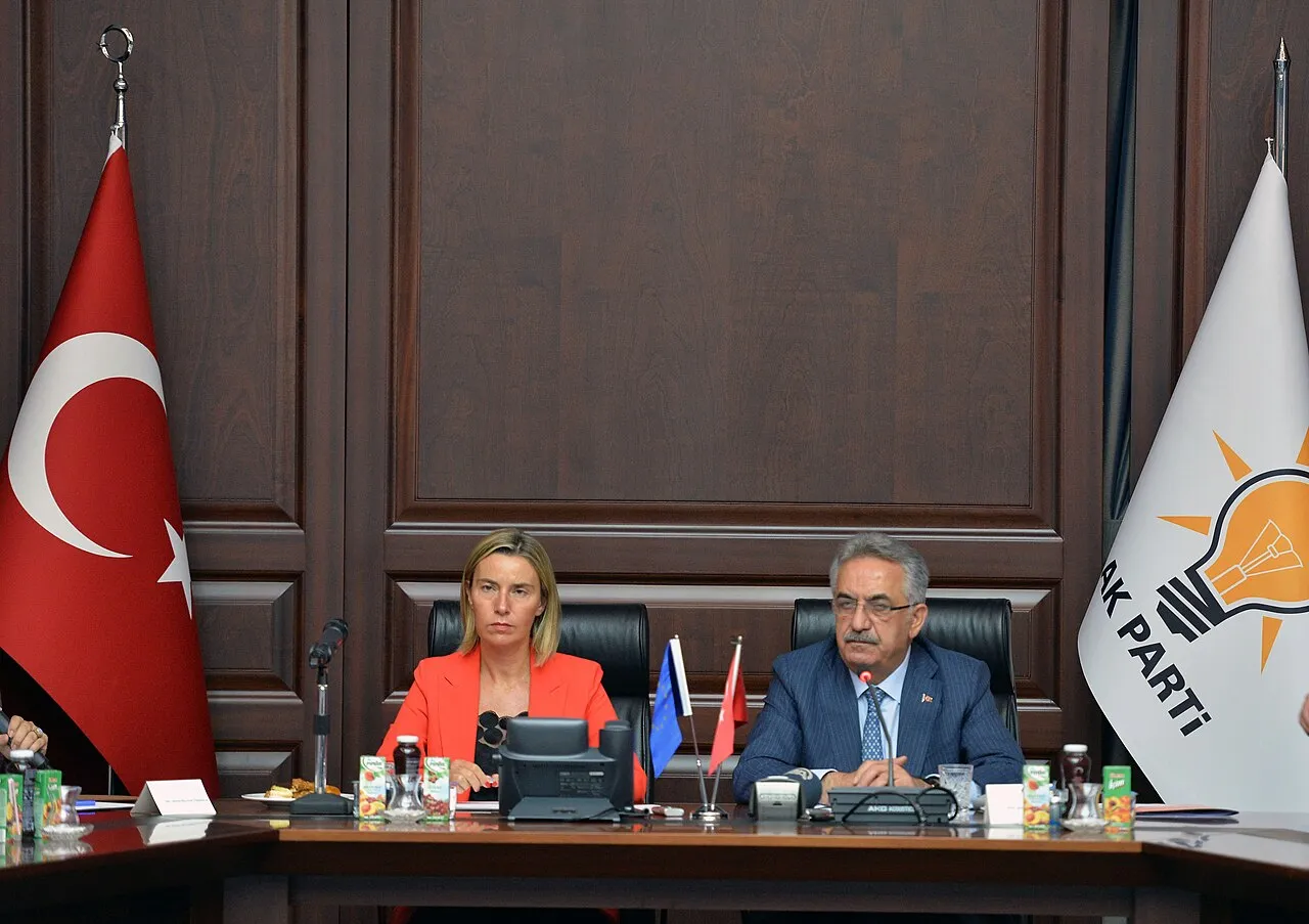 Hayati Yazıcı, vicevoorzitter van de AKP, de partij waarin ook Ankara-bestuurder Serkan Korkutata actief is.