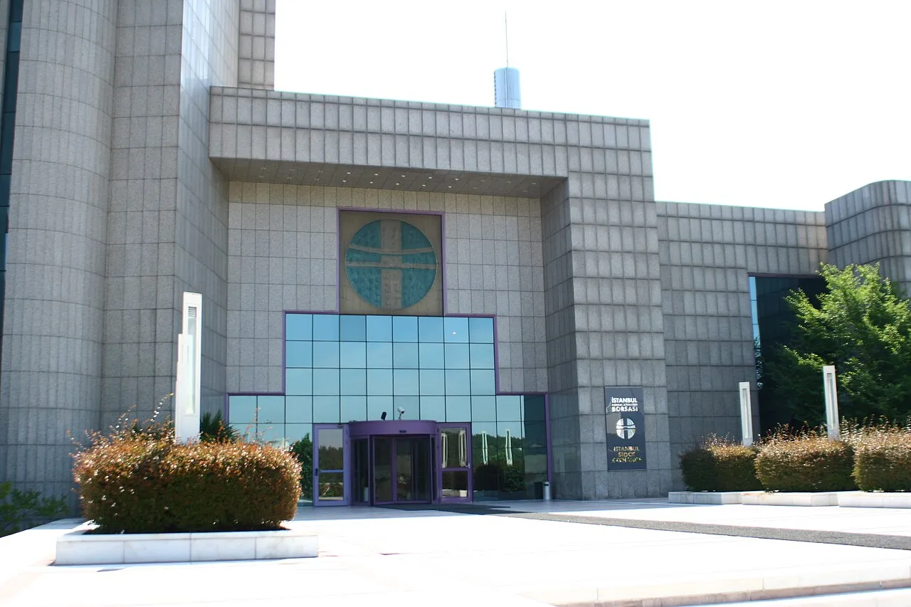Het gebouw van de effectenbeurs van Istanbul (Borsa Istanbul)