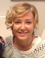 Turkse actrice Berna Laçin tijdens een publiek optreden